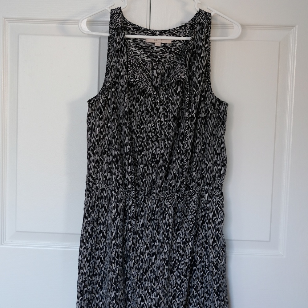 USED Loft black&white pattern dress with ribbon